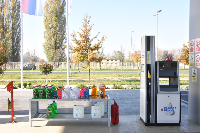 Novi Sad238 bobar petrol benzinska pumpa foto Nenad Mihajlovic