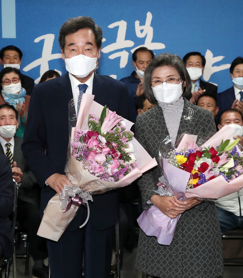 Bivši premijer iz redova vladajuće stranke Li Nak Jon 