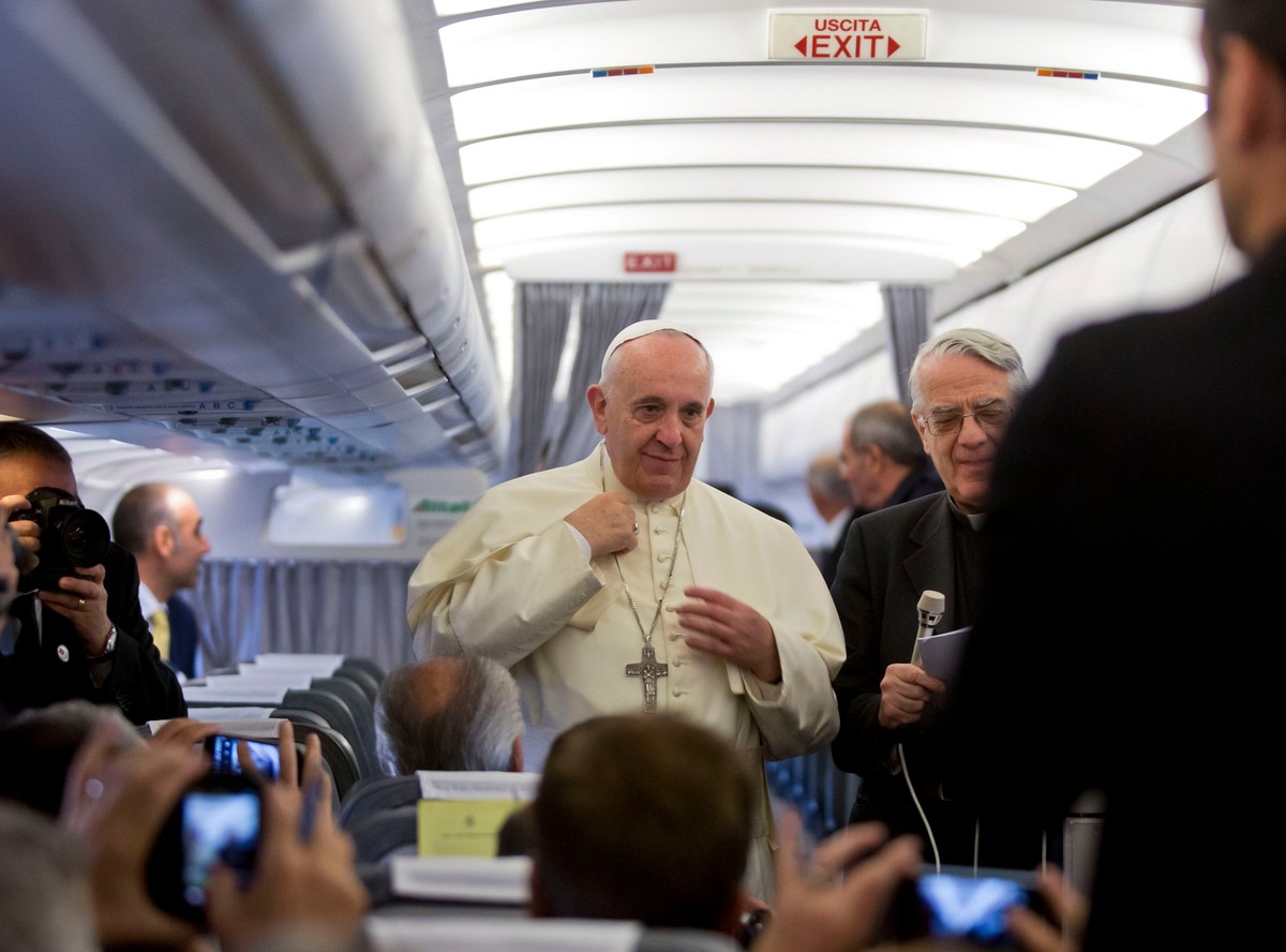 Papież Franciszek w drodze do Albanii