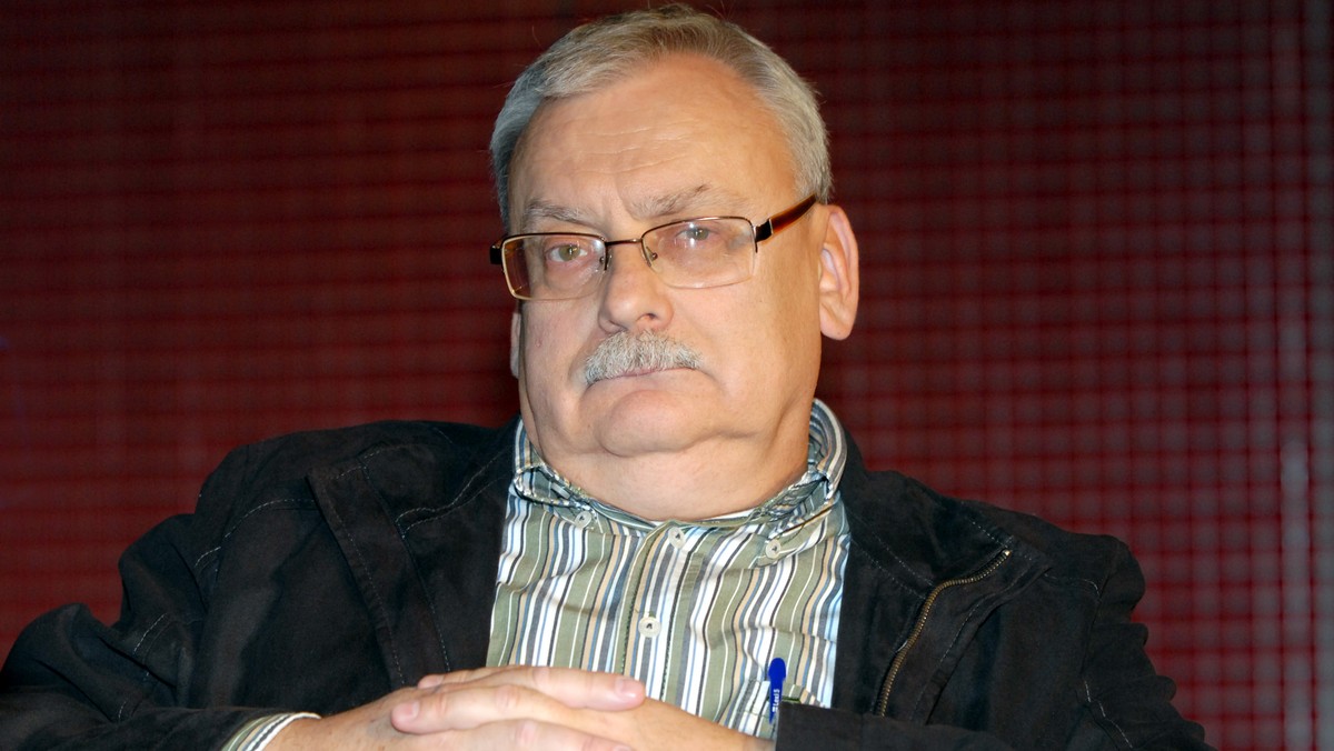 Tej książki miało nie być. Andrzej Sapkowski (65 l.) zarzekał się, że już nie będzie wracał do pisania o Wiedźminie, a jednak! Wydał właśnie kolejną część sagi – "Sezon burz".