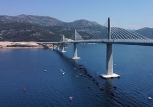 Pelješki most