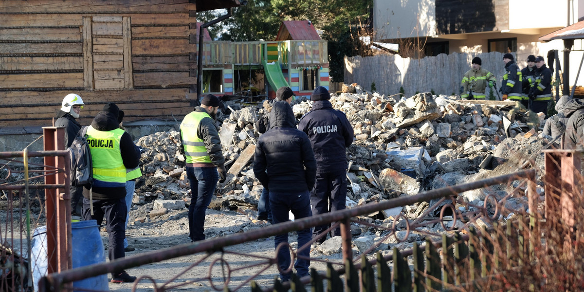 Śledczy badają, jak doszło do potężnego wybuchu, który zabił 8-osobową rodzinę