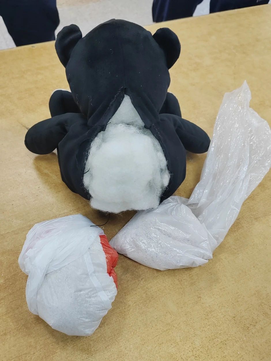 Droga pronađena u plišanom medi 