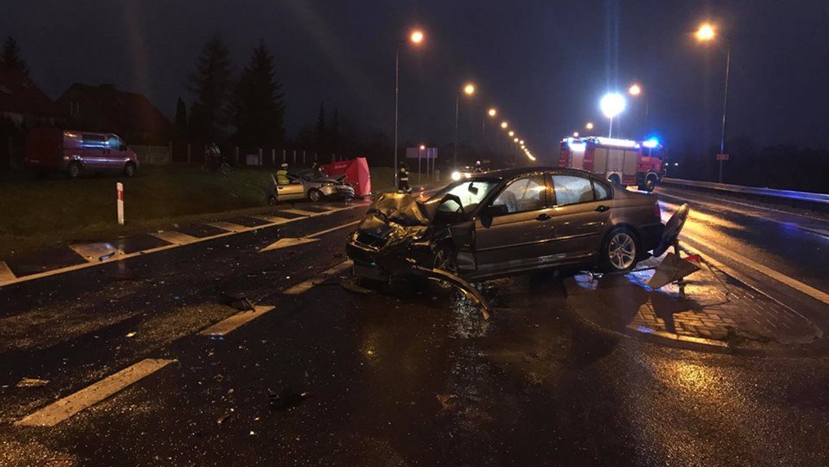 Końcówka roku przyniosła kolejne ofiary, które zginęły na drodze krajowej nr 10. Do jednego z tych wypadków doszło w miejscowości Wypaleniska pod Solcem Kujawskim, do drugiego na obwodnicy Nakła nad Notecią.