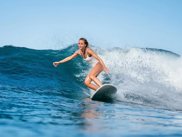 Kim bola nádejnou surferkou.