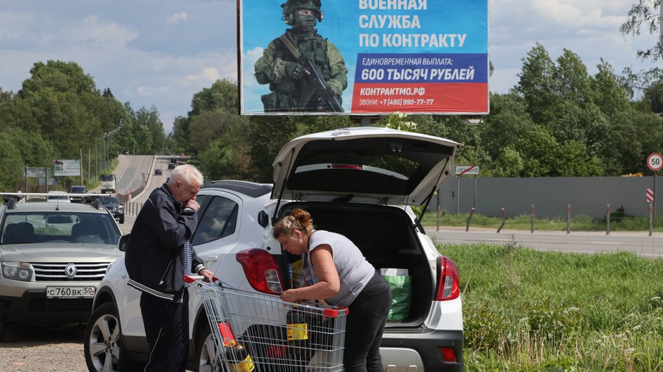 Billboard promujący służbę w rosyjskim wojsku