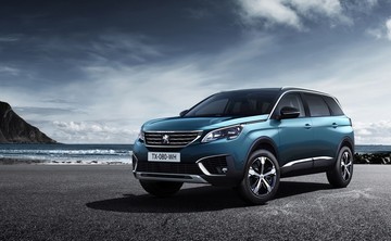 PEUGEOT 5008 Trendy 120 HDI 112KM 82KW