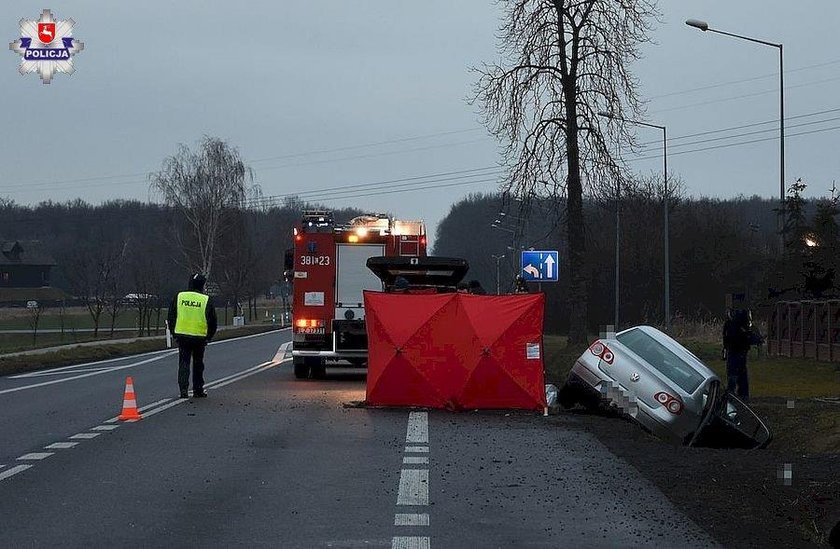 Makabra w Lubelskiem. Wszyscy wypadli z auta. Nie żyje 23-latka