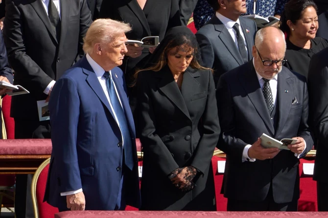 Donald i Melanija Tramp na sahrani pare Franje