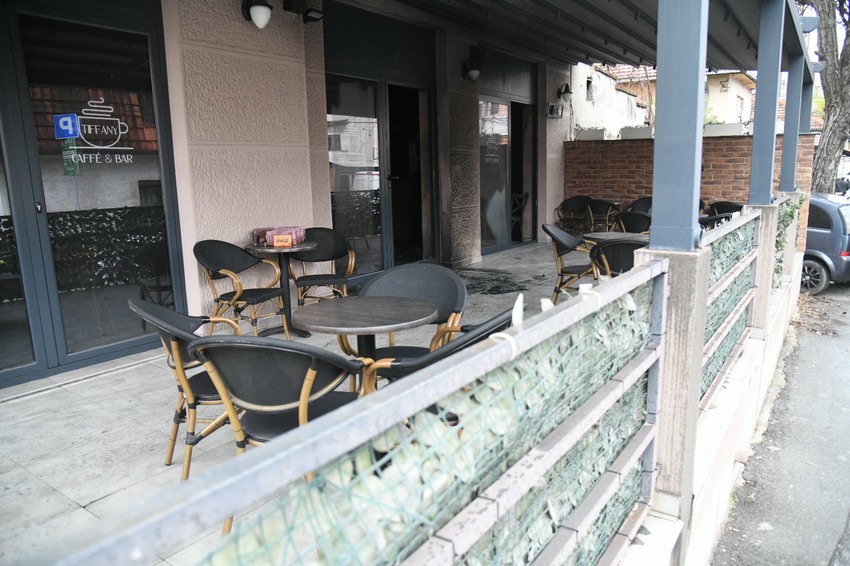 Kafić je zaključan