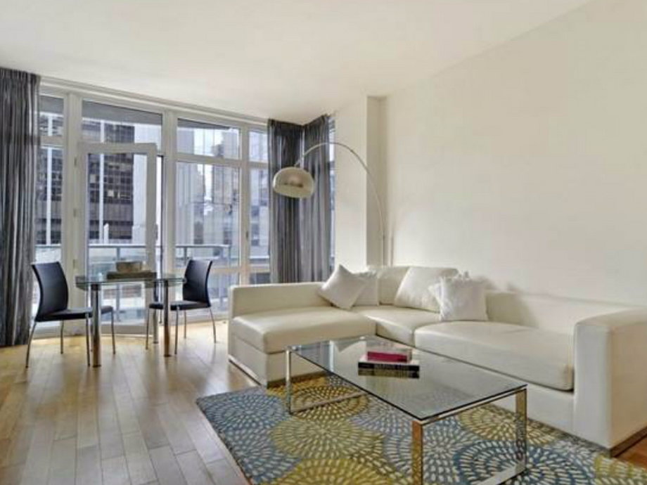 12. 10019: Just off of Lincoln Center, this New York City zip code has a median rental price of $3,960. This one-bedroom in a high-rise apartment building is 800 square feet and has partial river views.