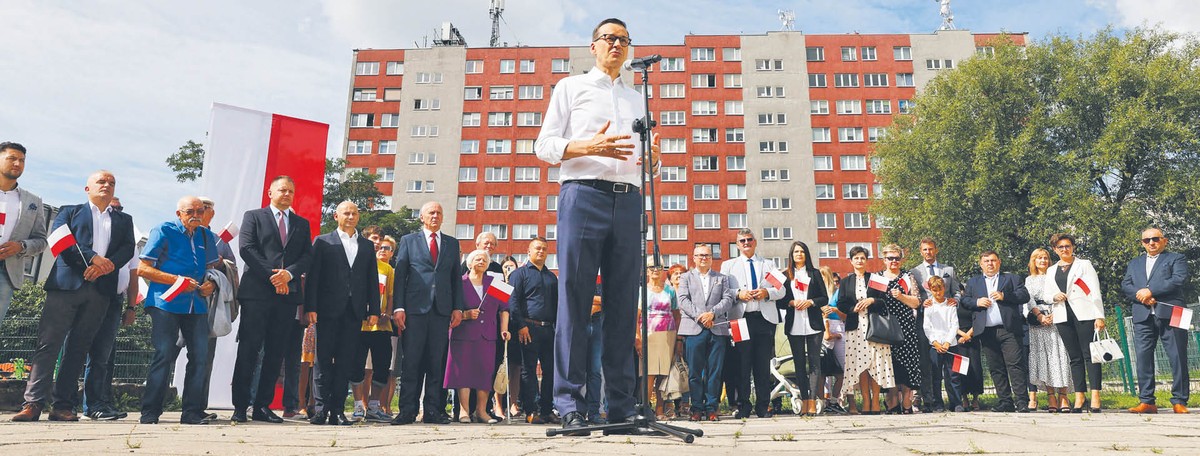 Premier Mateusz Morawiecki zapowiedział, że pierwszym punktem programu „Przyjazne osiedle” będzie dobudowywanie w blokach wind