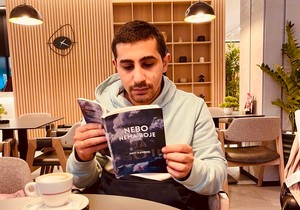 Meti Kamberi, novi roman "Nebo nema boje"