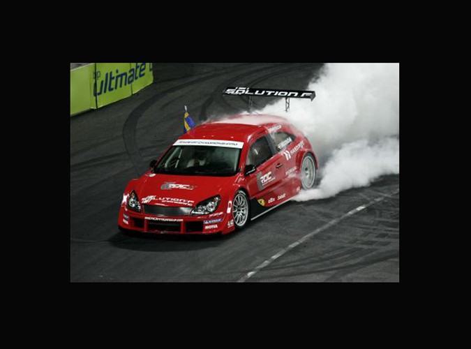 Ekstrom potrafi palić gumę