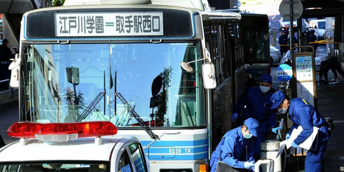 Bezrobotny ranił 13 osób w autobusie. FOTO