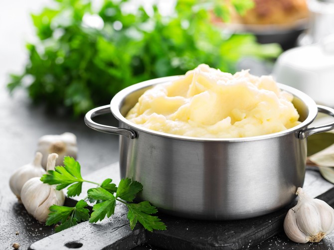 Starinski recept za savršeno kremast pire krompir bez kapi mleka