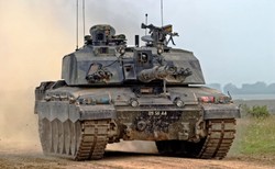 Już wiadomo, kiedy na Ukrainę trafią czołgi Challenger 2. Ben Wallace złożył obietnicę