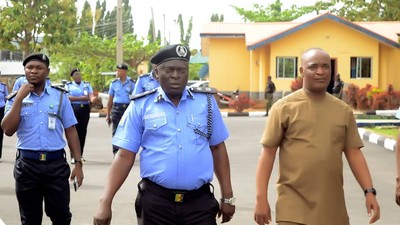 Ekiti CP resolves ‘Okada’ rider’s crisis. [Sun]