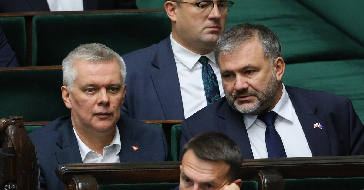 Siemoniak uderza w Nawrockiego. "Brak podpisu prezydenta jest nie do obrony"