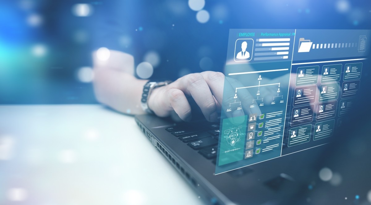 Od sierpnia wchodzą w życie nowe przepisy AI Act. Kary sięgają choćby 35 mln euro