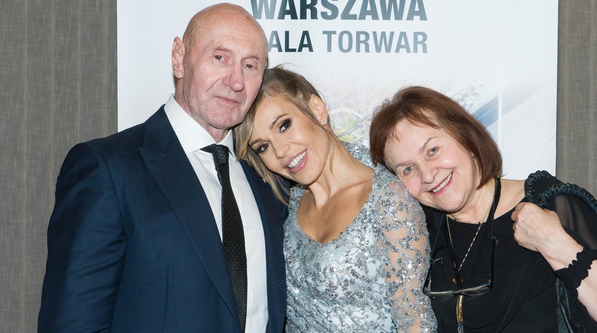 Doda pokazała zdjęcie rodziców w skąpych strojach. Ależ ...
