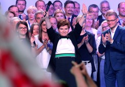 Nowy podatek sfinansuje część obietnic PiS? Beata Szydło chce nałożyć daninę na banki