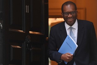 Brytyjski minister finansów tnie podatki, by pobudzić wzrost gospodarczy