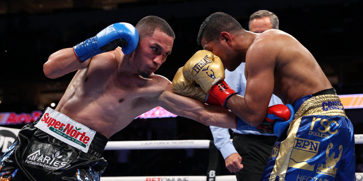 Juan Franciso Estrada vs Roman Gonzalez