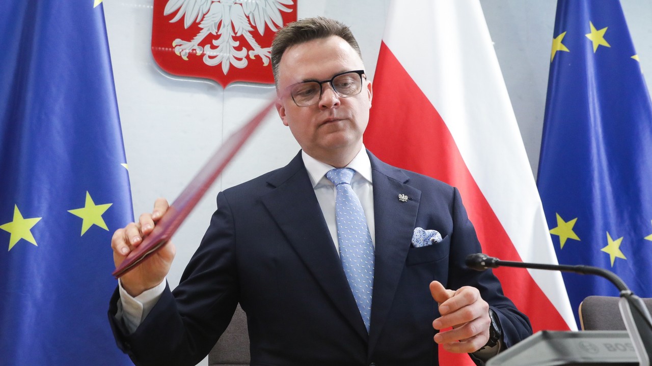 Na Szymona Hołownię wylała się fala krytyki. Marszałek Sejmu odpowiada