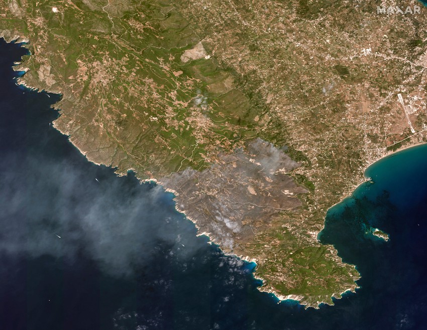 Požar na Zakintosu, Grčka, na satelitskim snimcima od 13. avgusta
