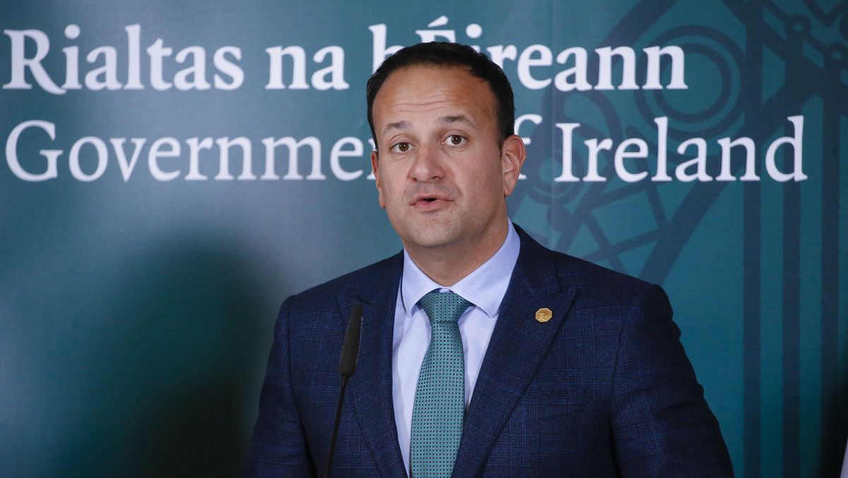 Premier Irlandii Leo Varadkar powiedział dziś, że Brexit podważa pokojowe Porozumienie Wielkopiątkowe i psuje stosunki między Irlandią i Wielką Brytanią. Kwestia granicy między Irlandią a Irlandią Północną blokuje zawarcie umowy w sprawie Brexitu.