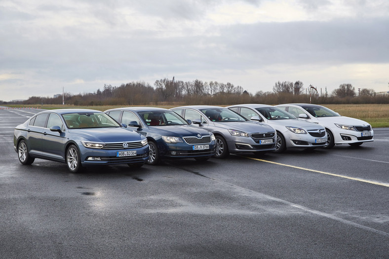 Nowy Volkswagen Passat kontra Kia Optima, Opel Insignia, Peugeot 508 i Skoda Superb