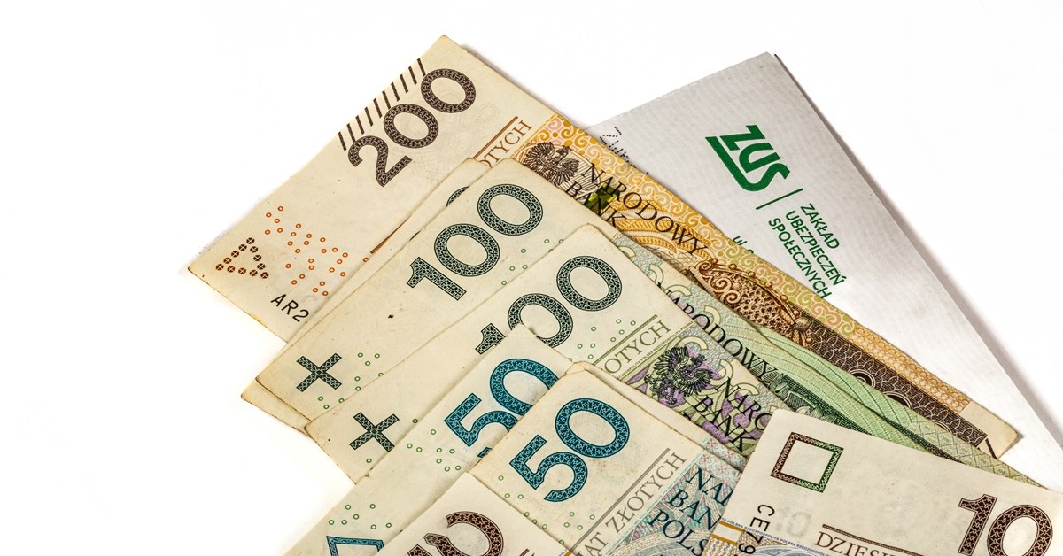 Вы можете получить до 5600 злотых. Полмиллиона поляков уже начали получать новое пособие. Выплаты начнутся скоро