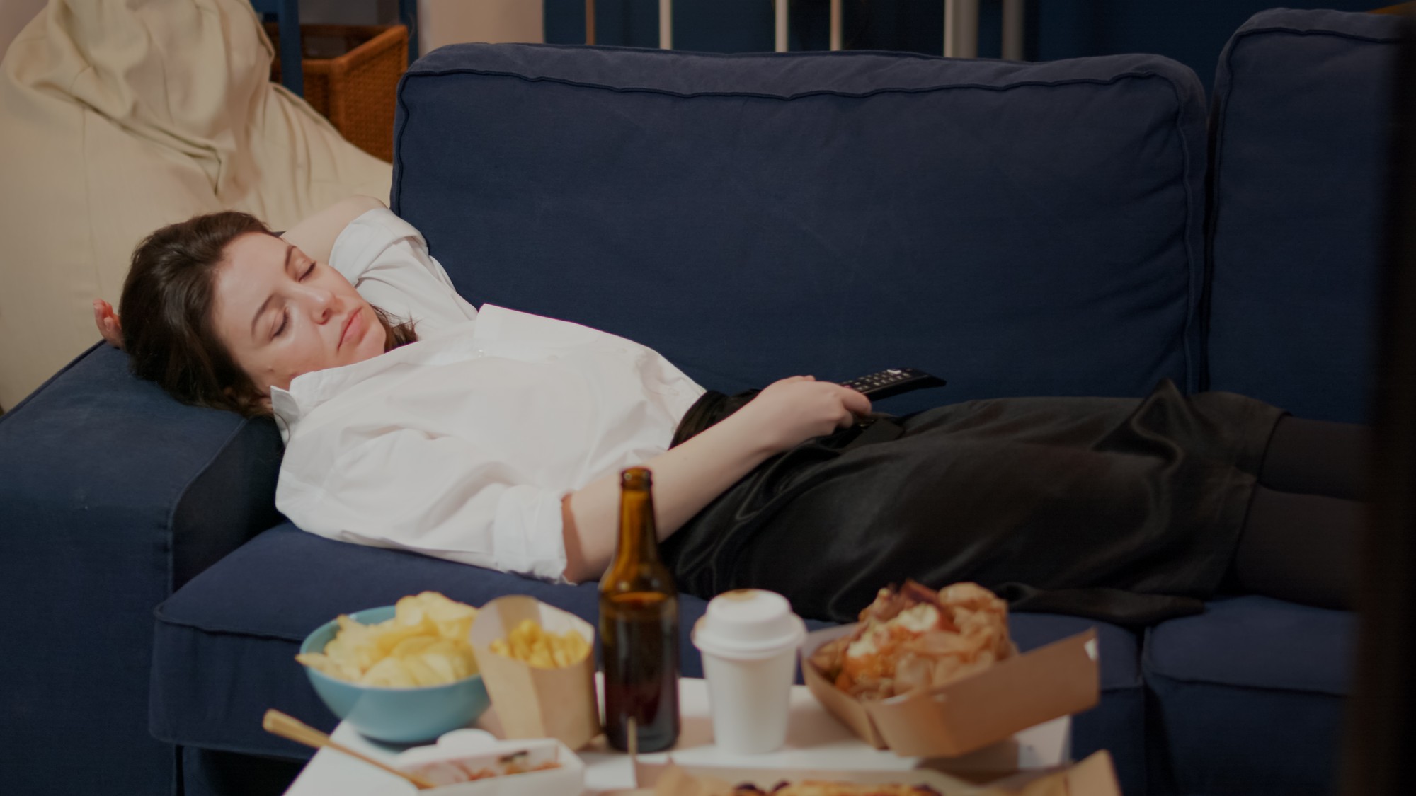 Jedenie neskoro večer neprospieva zdraviu ani psychickej pohode,