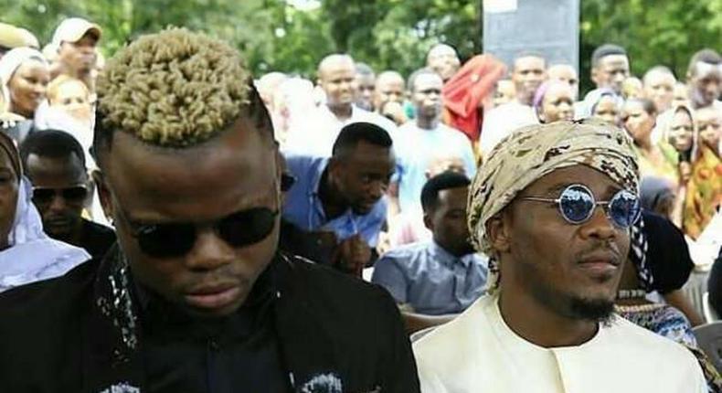 Alikiba walks away from funeral seconds after Harmonize's arrival (video)