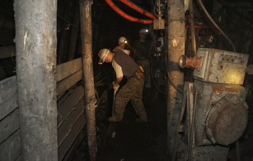 Da li sedenje u kancelariji može da se meri rudarskim poslom