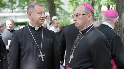 Prymas Polski Wojciech Polak i biskup polowy Wojska Polskiego Józef Guzdek 