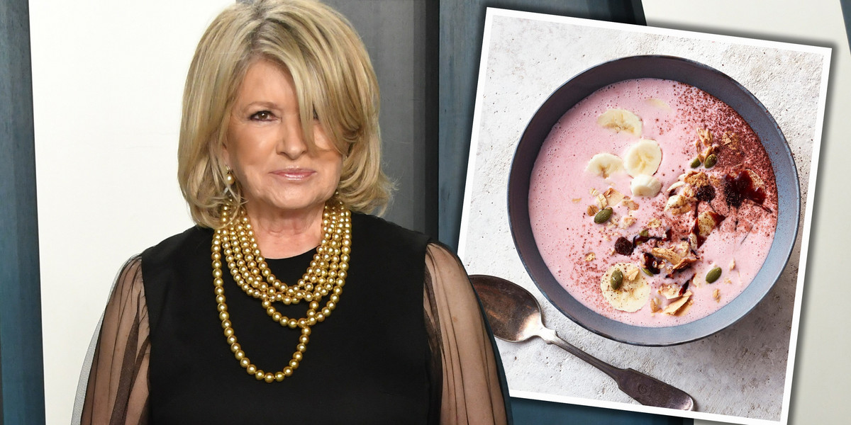 Martha Stewart robi proste i smaczne śniadanie z kefiru i mrożonych truskawek.