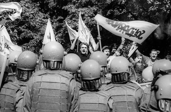 Demonstracja NSZZ "Solidarność" Regionu Śląsko-Dąbrowskiego przed Urzędem Rady Ministrów w Warszawie (26 maja 1995)