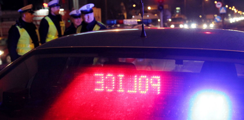 Kierowcy już płacą drakońskie kary. W Warszawie policja wlepiła mandat 2,5 tys. zł! Zobaczcie za co