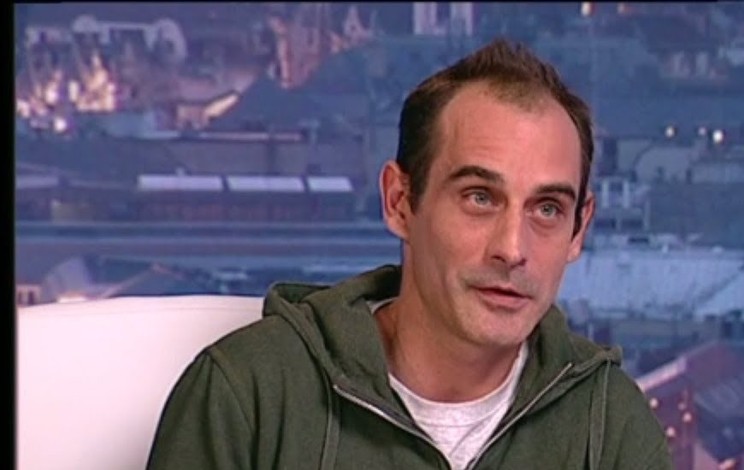 Kovács Gergely nem ivott vezetés előtt, nem tudni, mi történhetett, talán megcsúszott az autó a sötét utcában és ezért csapódott az oszlopnak /Fotó: HírTV