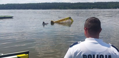 Pijani lecieli motolotnią. Skończyli w zalewie