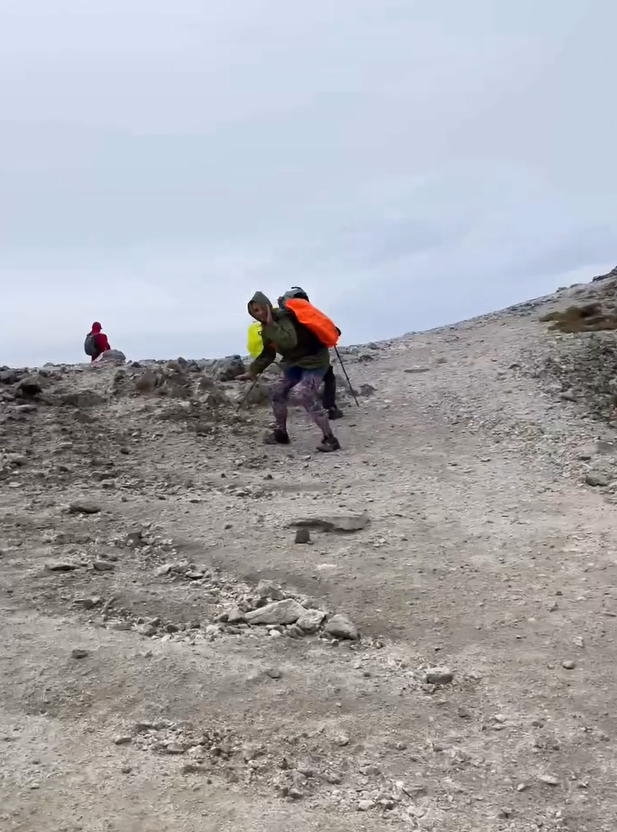 Návštevníkov vo Vysokých Tatrách šokoval extrémne silný vietor.