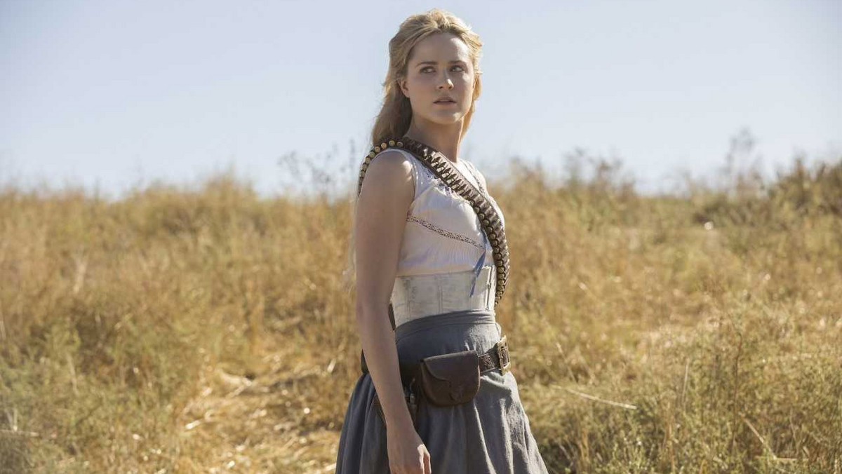 Premiera drugiego sezonu serialu "Westworld", wyróżnionego w pięciu kategoriach nagrodą Emmy, odbędzie się równolegle z amerykańską premierą, już w poniedziałek, 23 kwietnia o godzinie 3:00 w HBO i w HBO GO. "Westworld" to mroczna odyseja o narodzinach sztucznej inteligencji i sumienia, a także powstaniu nowej formy życia na Ziemi. Jego pomysłodawcami są Jonathan Nolan i Lisa Joy, którzy pełnią także obowiązki producentów wykonawczych.