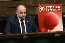 Debata o aborcji zakłócona przez posła PiS. Słychać było bicie serca dziecka