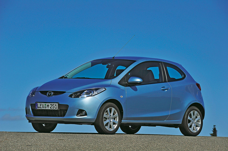 Mazda 2 i 3 - wymiana żarówki