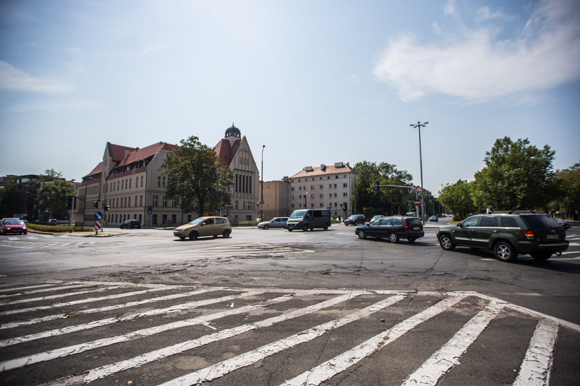 Opóźnili start remontu na skrzyżowaniu Niepodległości/Solna