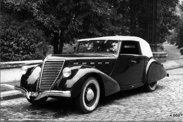 Renault Suprastella 1939 r.