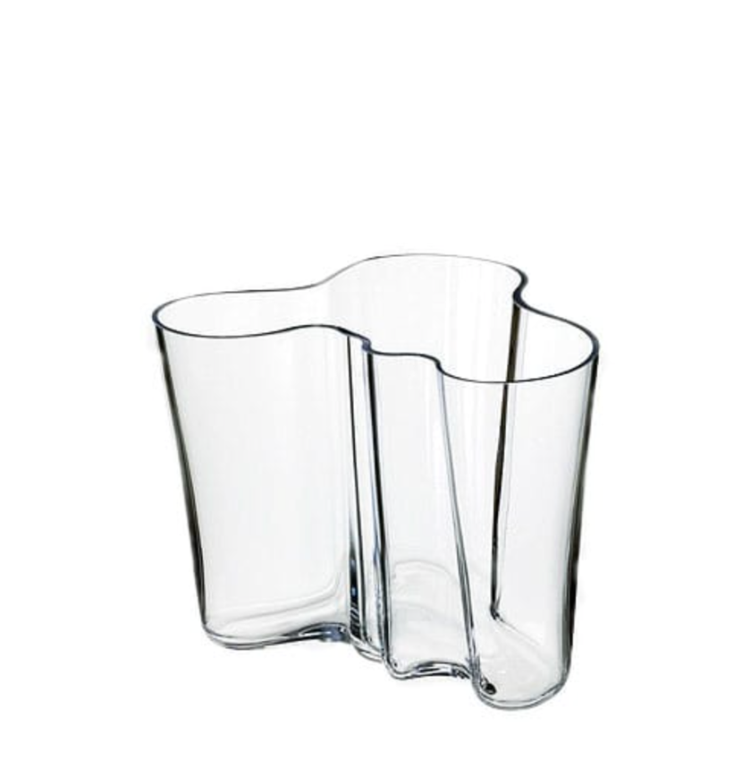 Aalto Vase: Gewellte Vase aus klarem Glas von Iitalla für 195 Franken, via Sibler.
