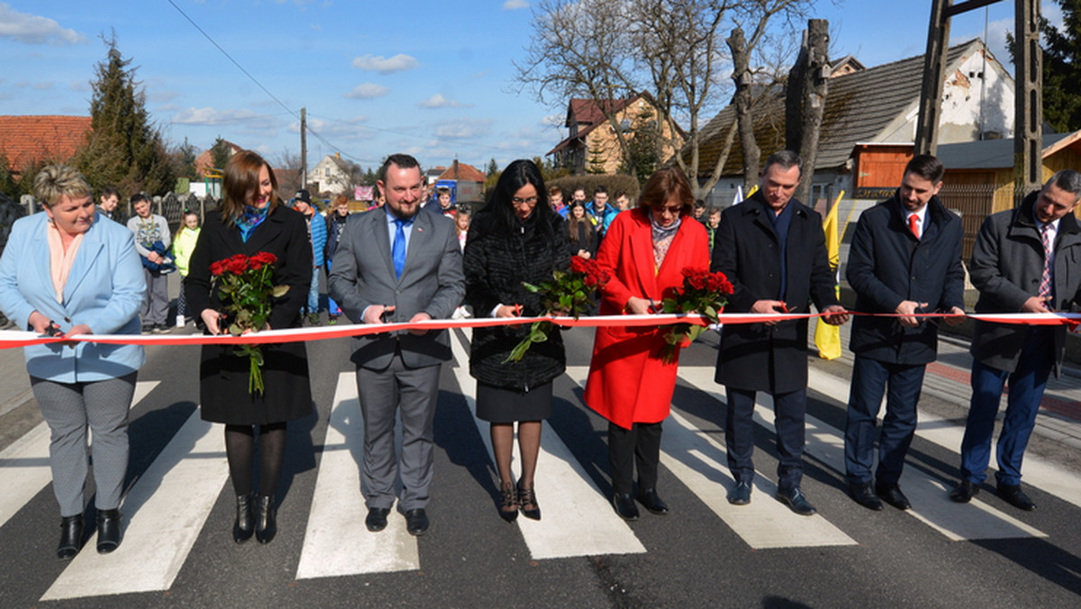 Dwa miesiące trwała przebudowa drogi wojewódzkiej nr 315 w Przyborowie. Remont pochłonął niespełna 1,6 mln zł - informuje urząd marszałkowski.